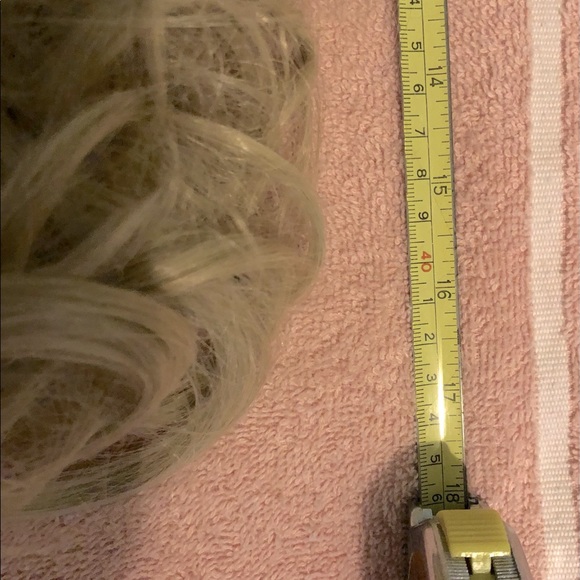 NEW! Fashion Claw Clip-In Long Curly Synthetic Pony Tail-  Light Blonde. - Picture 5 of 7